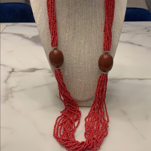 Red beaded necklace - Picture 3 of 5